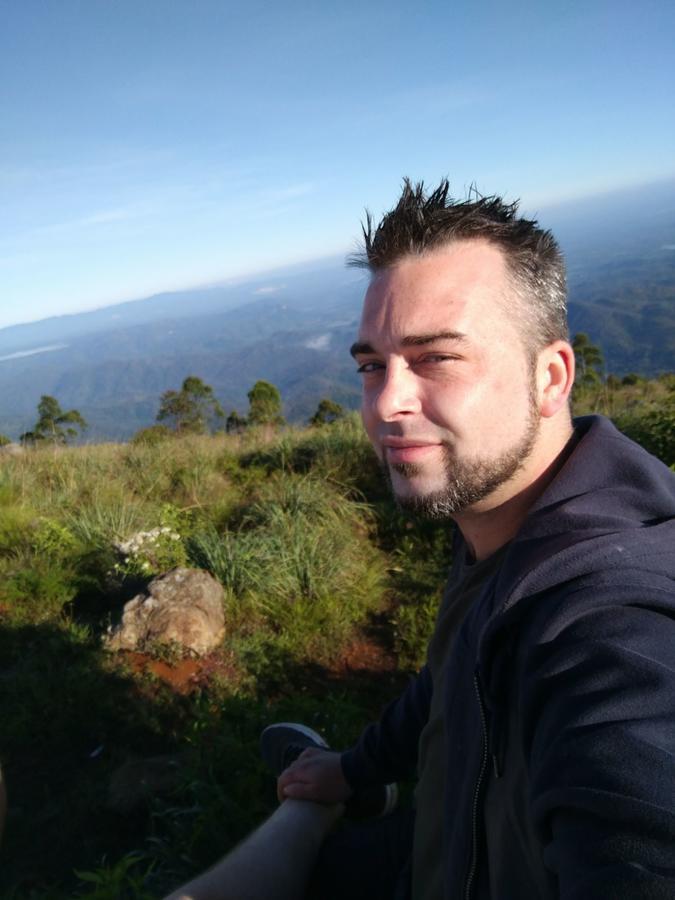 Olive Hill Top Hotel 哈普特莱 外观 照片